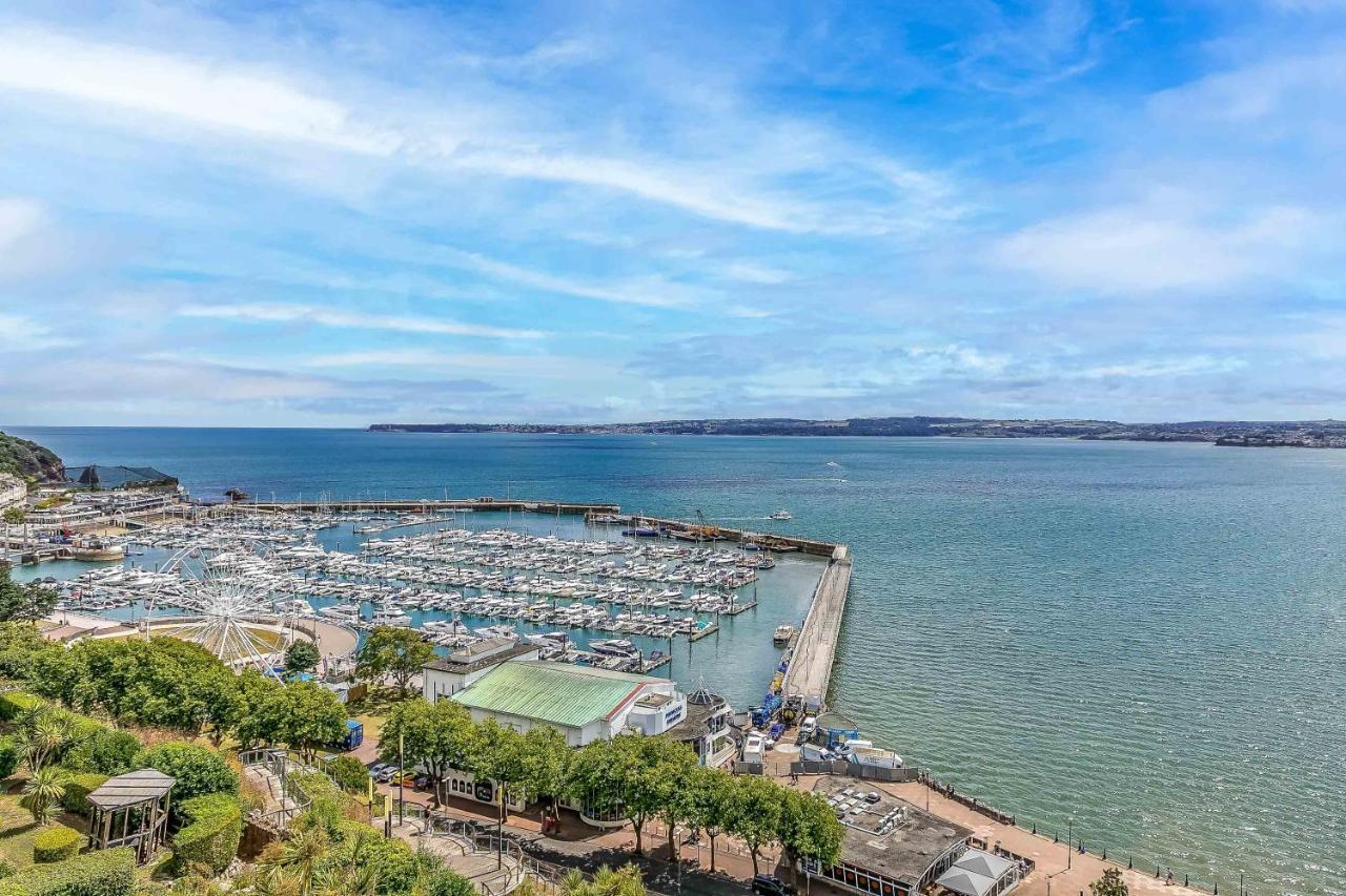 A7 Masts - Striking Beach Bolthole Apartment With Beautiful Sea Views Private Balcony & Parking Torquay Luaran gambar