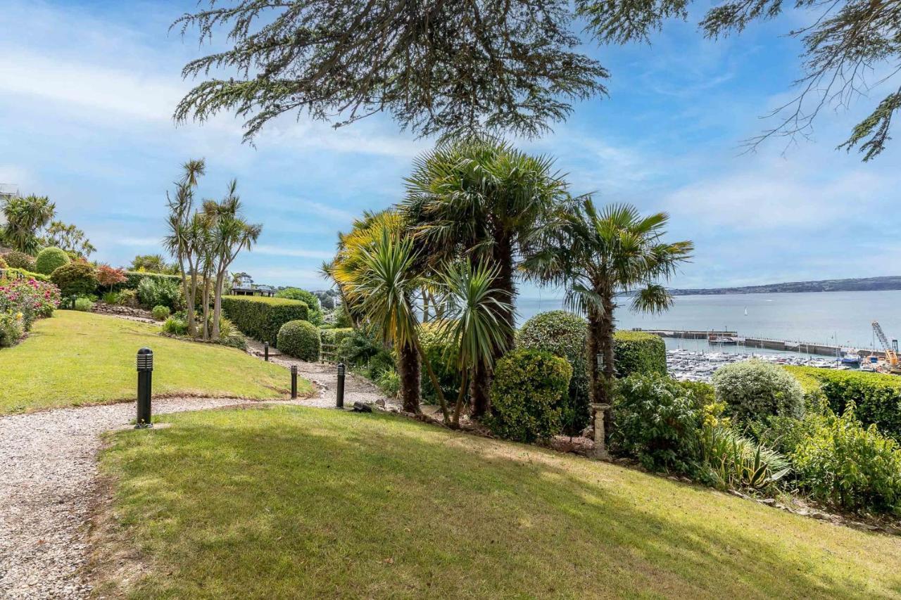 A7 Masts - Striking Beach Bolthole Apartment With Beautiful Sea Views Private Balcony & Parking Torquay Luaran gambar