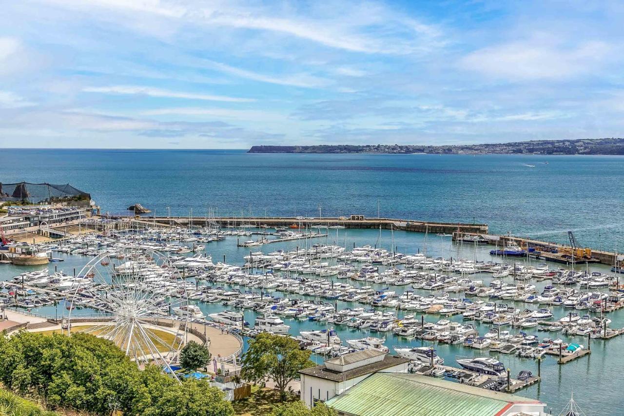 A7 Masts - Striking Beach Bolthole Apartment With Beautiful Sea Views Private Balcony & Parking Torquay Luaran gambar